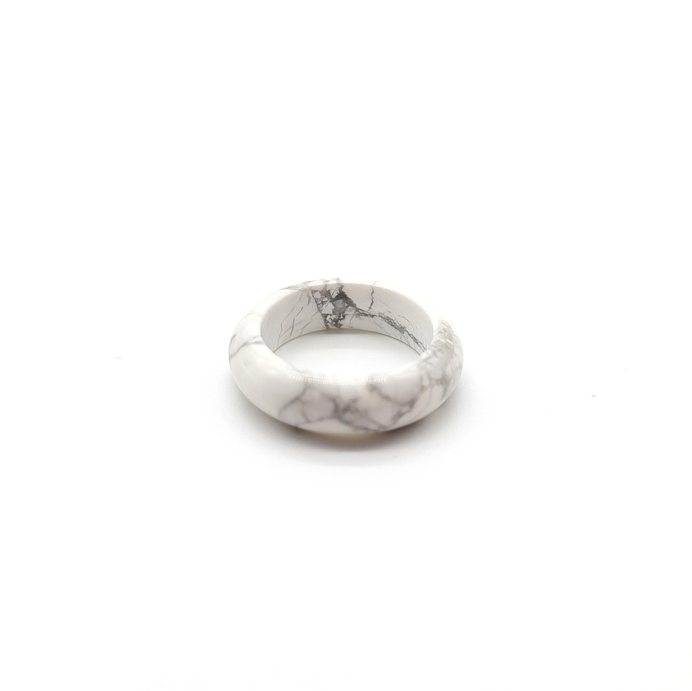 360 Ring - Howlite