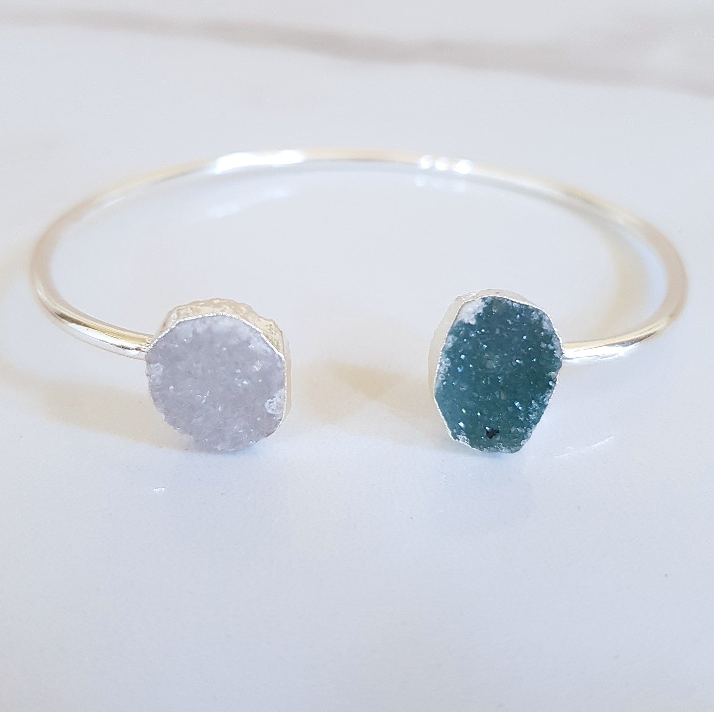 Jekyll & Hyde - Druzy Quartz Bangle (OAK)